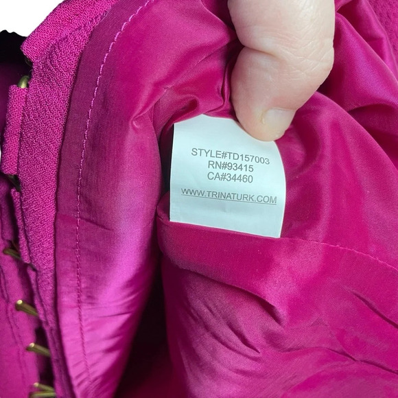 NWT Trina Turk Alek Sleeveless Cutout Hem Shift Dress in Pink Size 8 - Picture 16 of 16